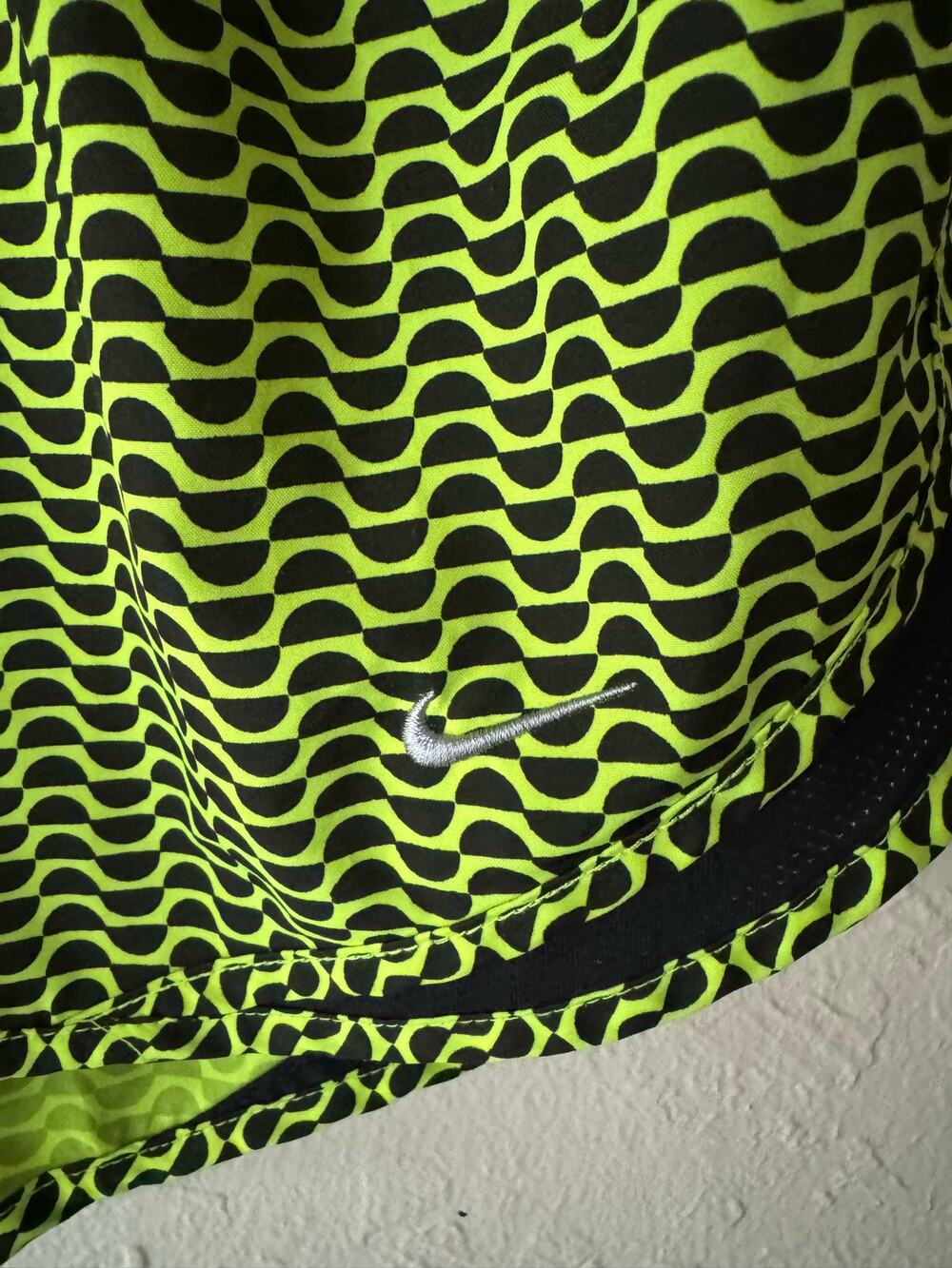 Nike Dri Fit Women's Shorts in Neon Green and Black Geometric Pattern, Size M